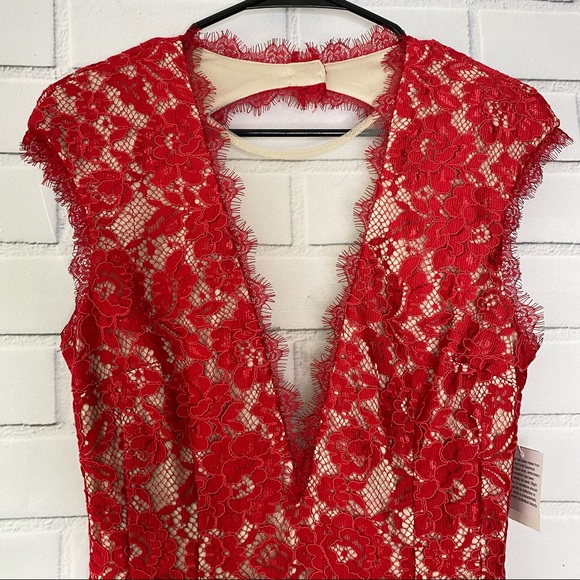 Aidan by Aidan Mattox red lace deep V cocktail dress - Picture 5 of 11